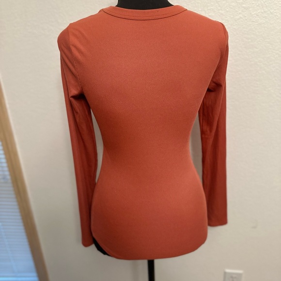 Rustic orange long sleeve shirt - Picture 3 of 3